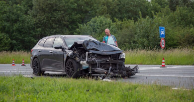 Schade bij aanrijding op Tussenring